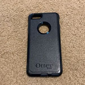black otterbox iphone 6/6s case!
